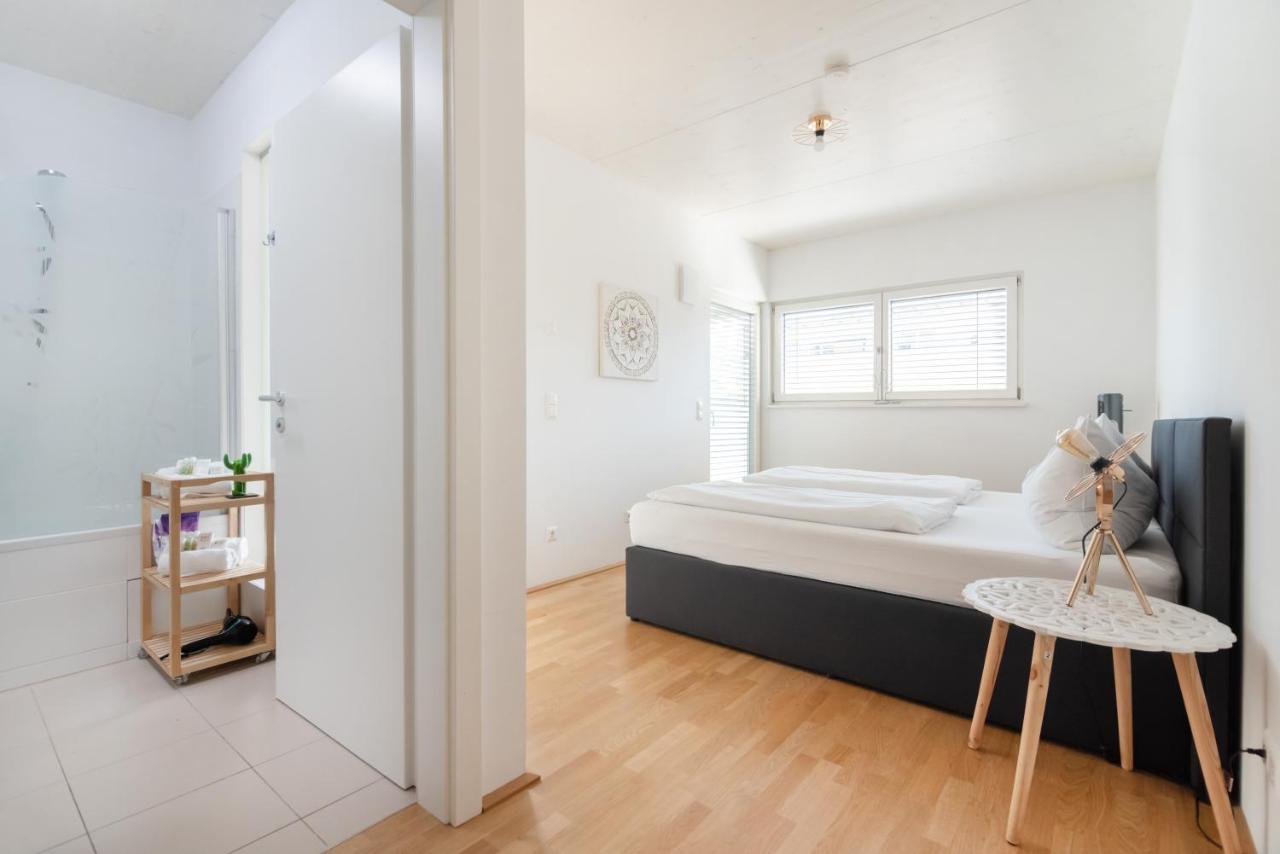 Helles, Neues Dg Apartment Mit Blick Zum Donauturm Wien Ngoại thất bức ảnh