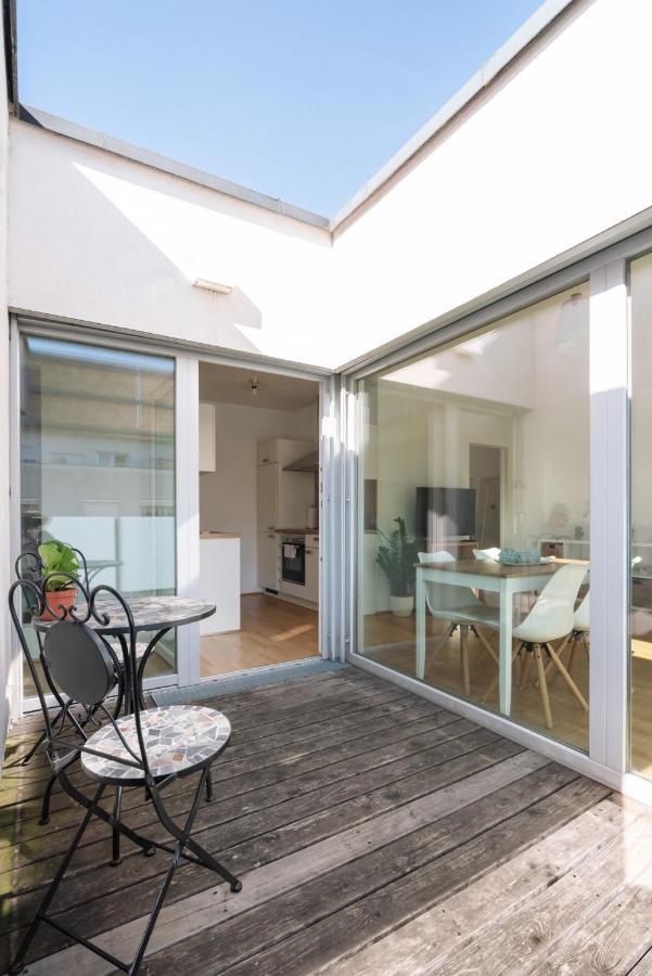 Helles, Neues Dg Apartment Mit Blick Zum Donauturm Wien Ngoại thất bức ảnh