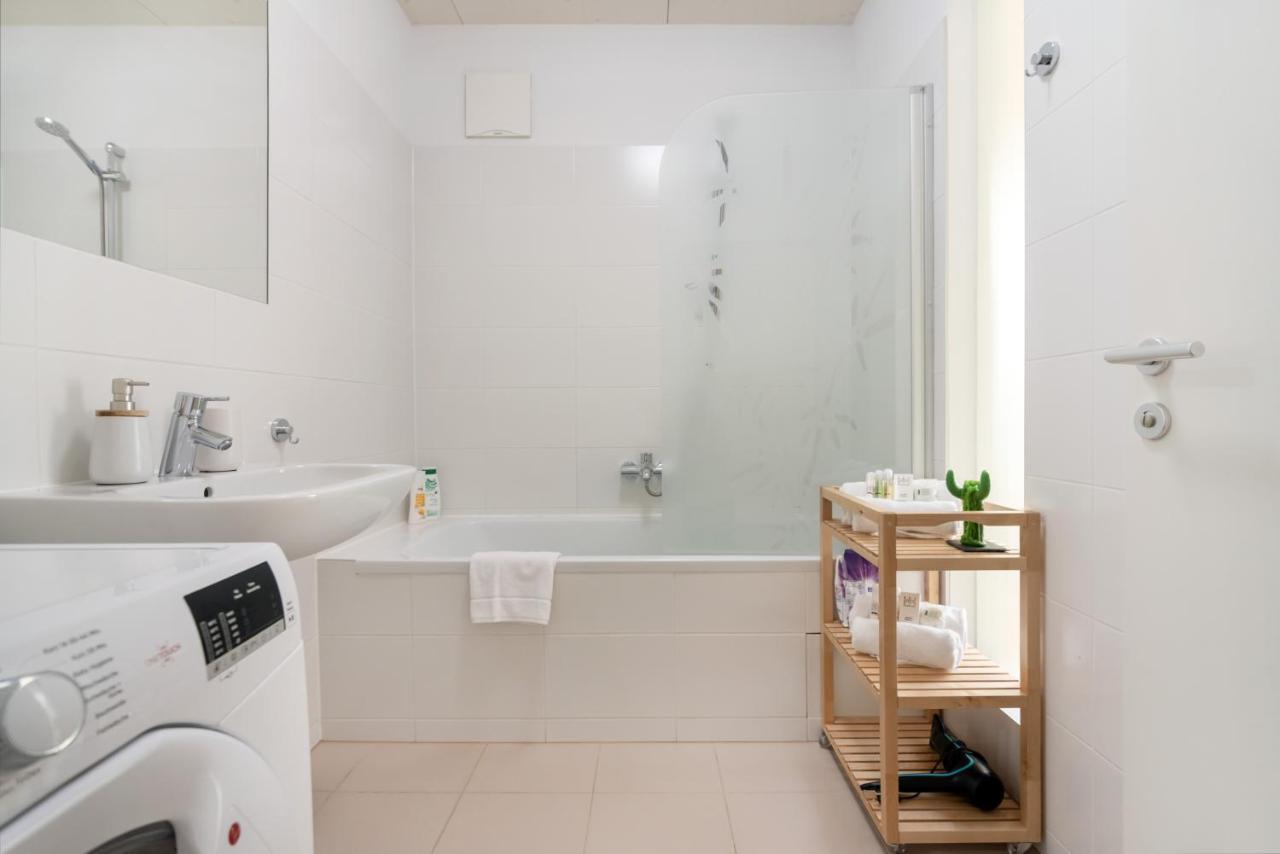 Helles, Neues Dg Apartment Mit Blick Zum Donauturm Wien Ngoại thất bức ảnh