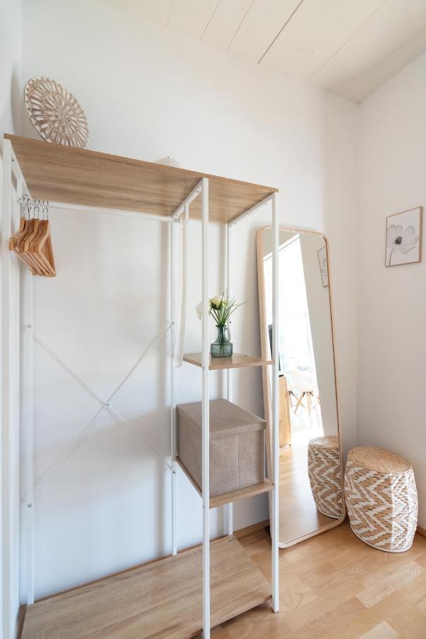 Helles, Neues Dg Apartment Mit Blick Zum Donauturm Wien Ngoại thất bức ảnh