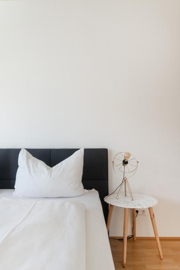 Helles, Neues Dg Apartment Mit Blick Zum Donauturm Wien Ngoại thất bức ảnh