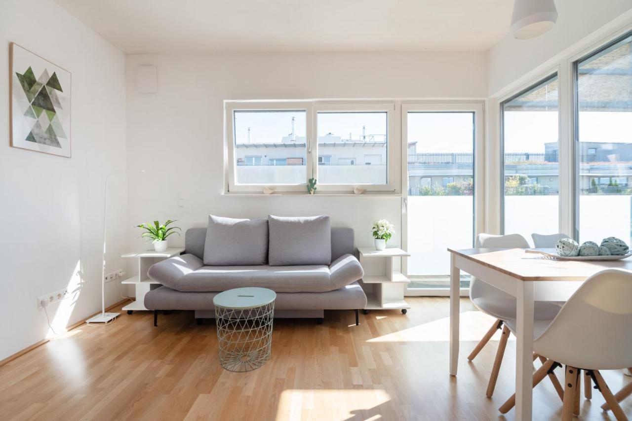 Helles, Neues Dg Apartment Mit Blick Zum Donauturm Wien Ngoại thất bức ảnh