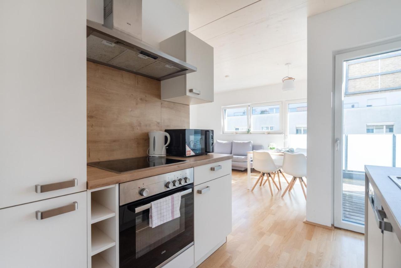 Helles, Neues Dg Apartment Mit Blick Zum Donauturm Wien Ngoại thất bức ảnh