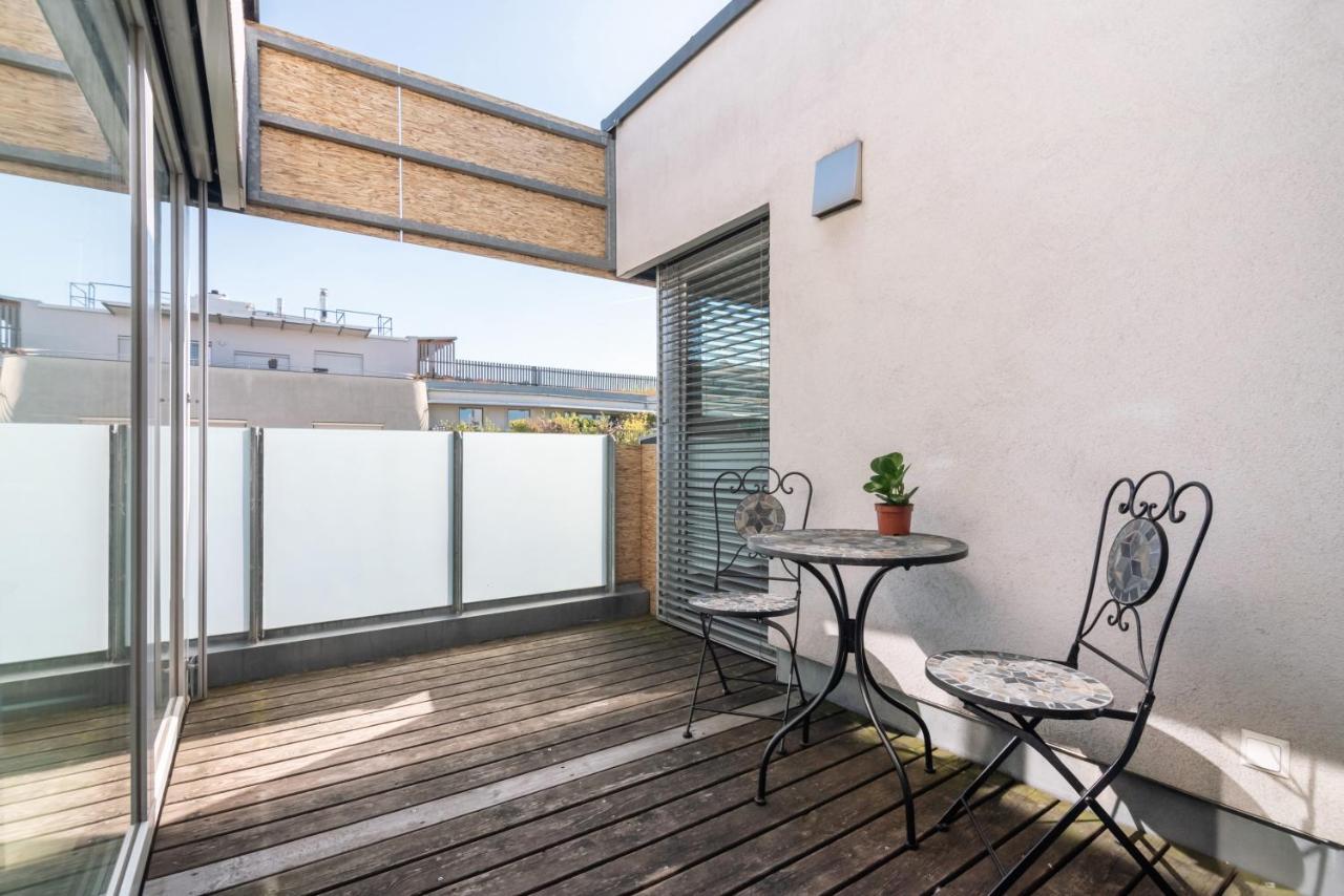 Helles, Neues Dg Apartment Mit Blick Zum Donauturm Wien Ngoại thất bức ảnh