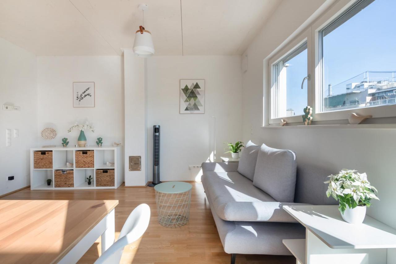 Helles, Neues Dg Apartment Mit Blick Zum Donauturm Wien Ngoại thất bức ảnh