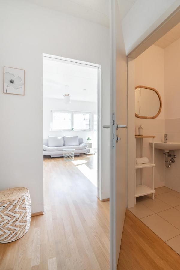 Helles, Neues Dg Apartment Mit Blick Zum Donauturm Wien Ngoại thất bức ảnh